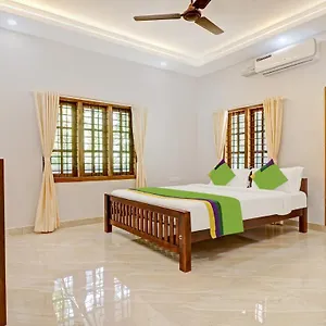 Itsy Palm Grove By D2v Kochi